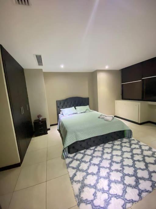 דירות גוויאקיל Bellini Luxury - Puerto Santa Ana מראה חיצוני תמונה